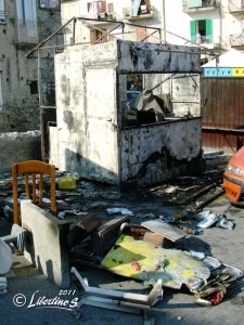 Atto vandalico a Tropea 17-6-2011 -foto Libertino