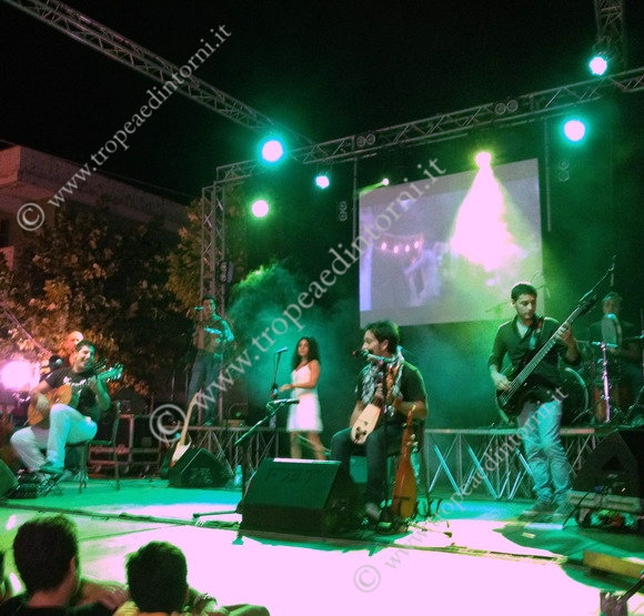 Il gruppo di musica popolare Zona Briganti - foto Sicari